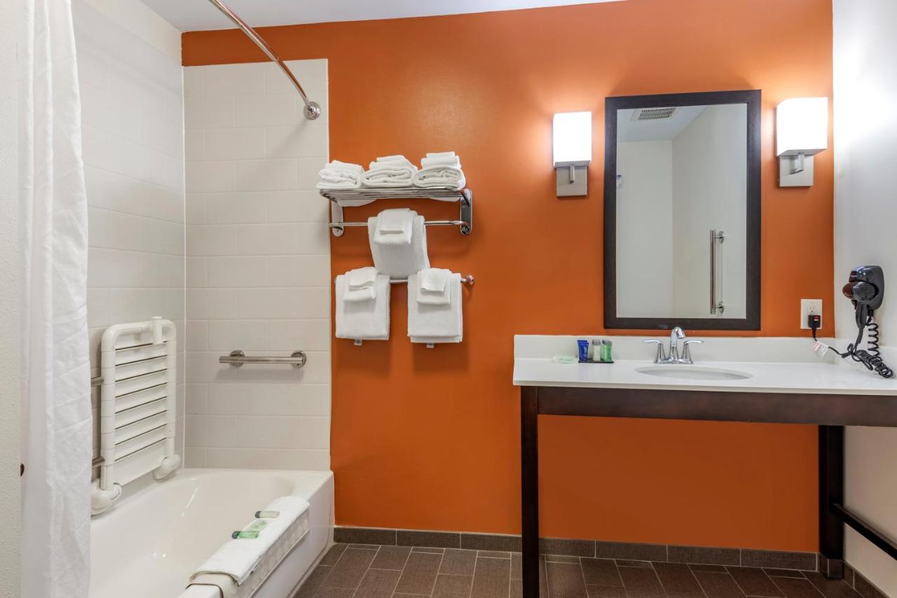 Queen Room with Two Queen Beds - Accessible/Non-Smoking at Sleep Inn & Suites Moab near Arches National Park