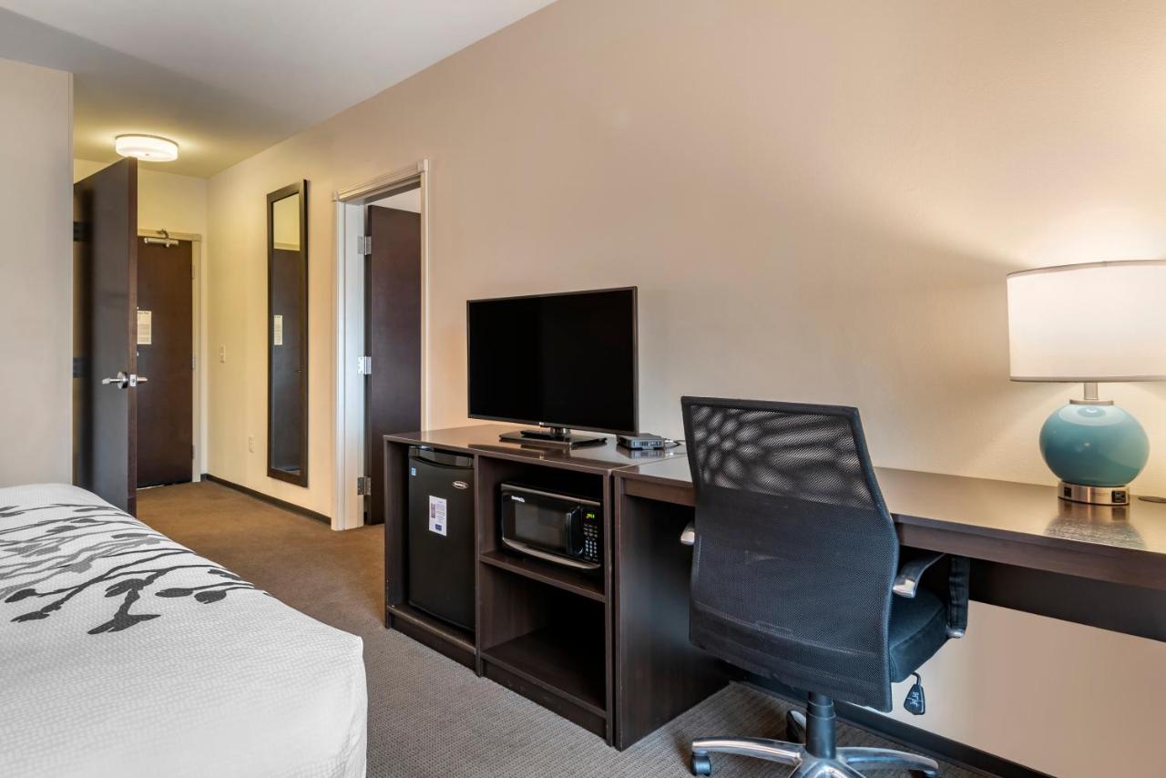 Suite with One King Bed and Two Queen Beds - Accessible/Non-Smoking at Sleep Inn & Suites Moab near Arches National Park