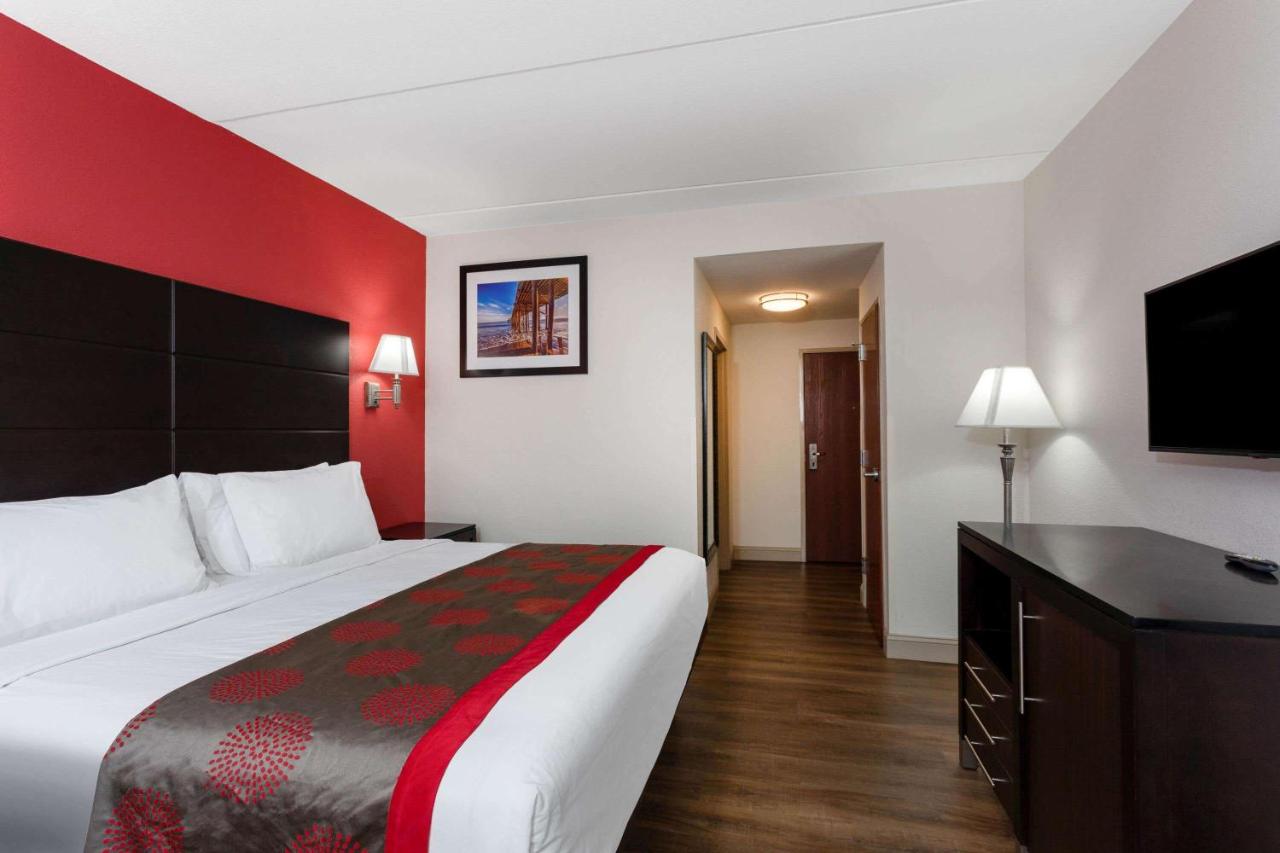 King Suite - Non-Smoking at Ramada by Wyndham Panama City
