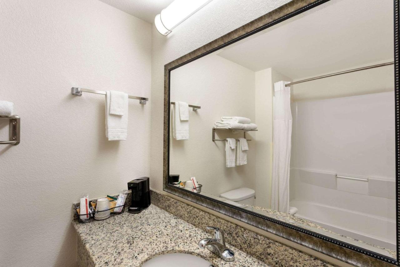 King Suite - Non-Smoking at Ramada by Wyndham Panama City