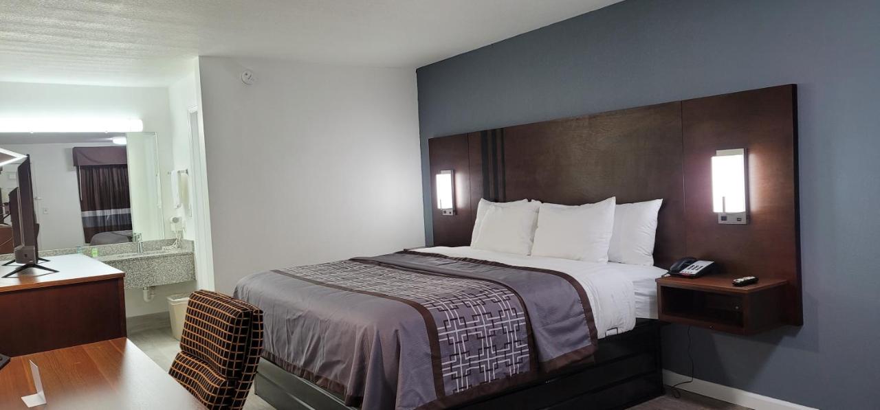 | Key West Inn - Boaz