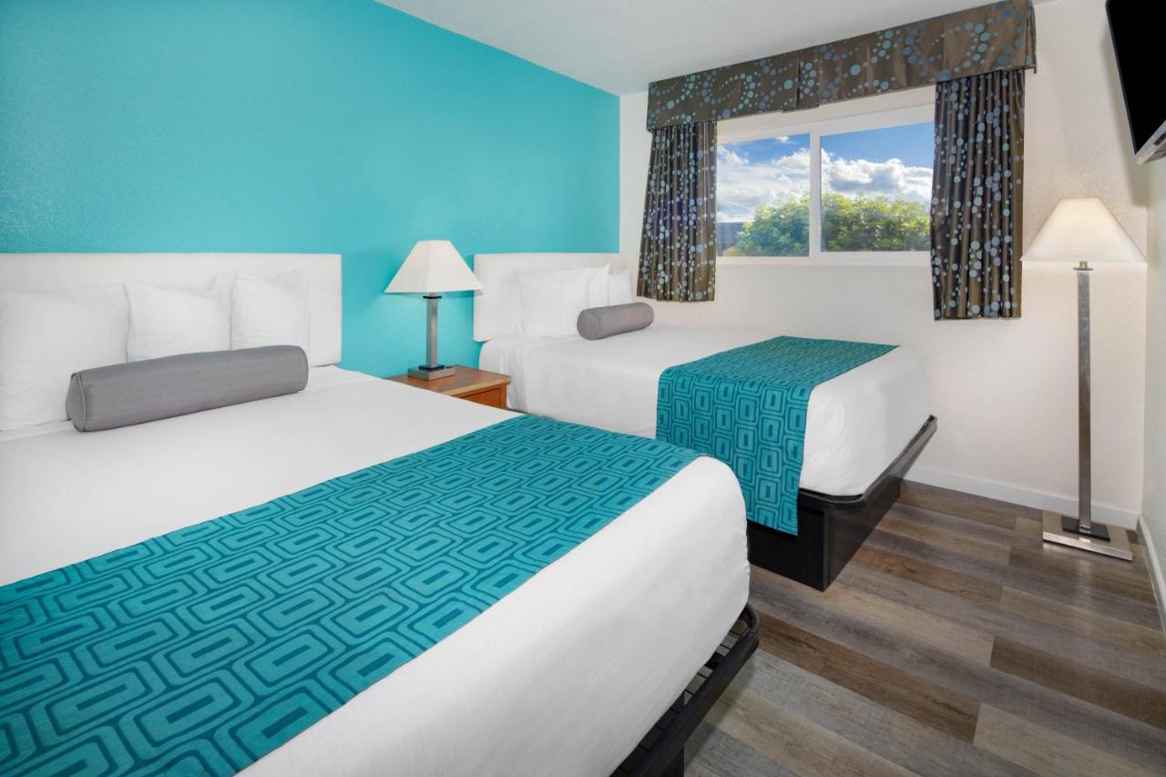 | Howard Johnson by Wyndham, Chula Vista/San Diego Hotel & Suites