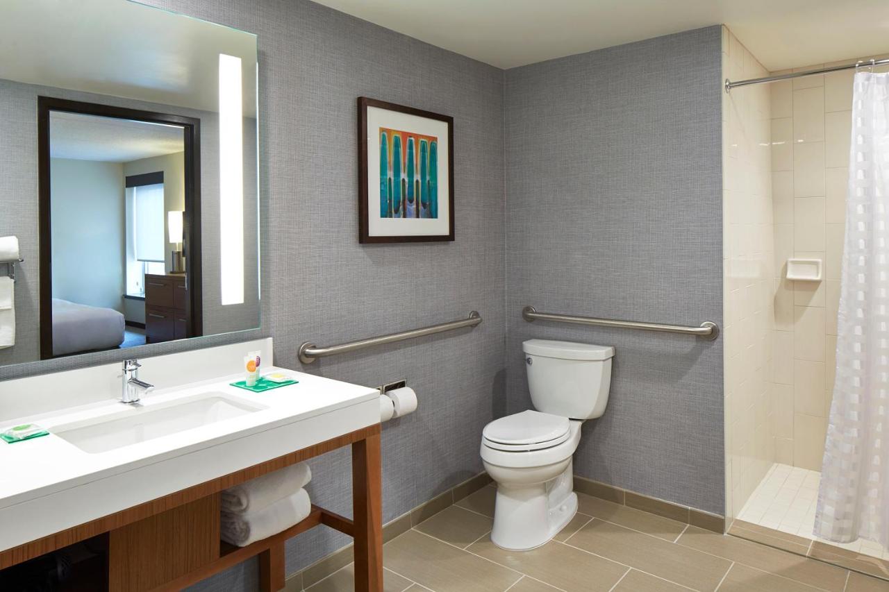 Ada Suite King Shower at Hyatt Place Lansing - East