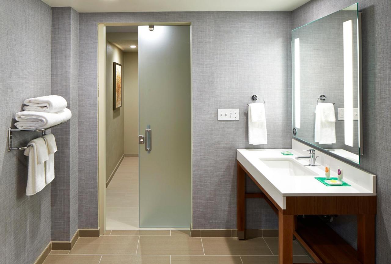 Ada Suite King Shower at Hyatt Place Lansing - East