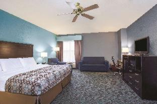 Room #27763333 at La Quinta Inn & Suites by Wyndham Knoxville East