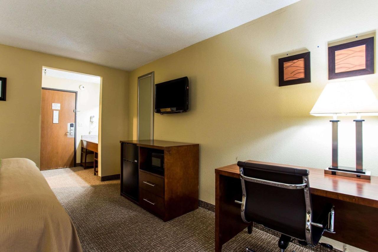 King Room - Non-Smoking at Comfort Inn Columbia West