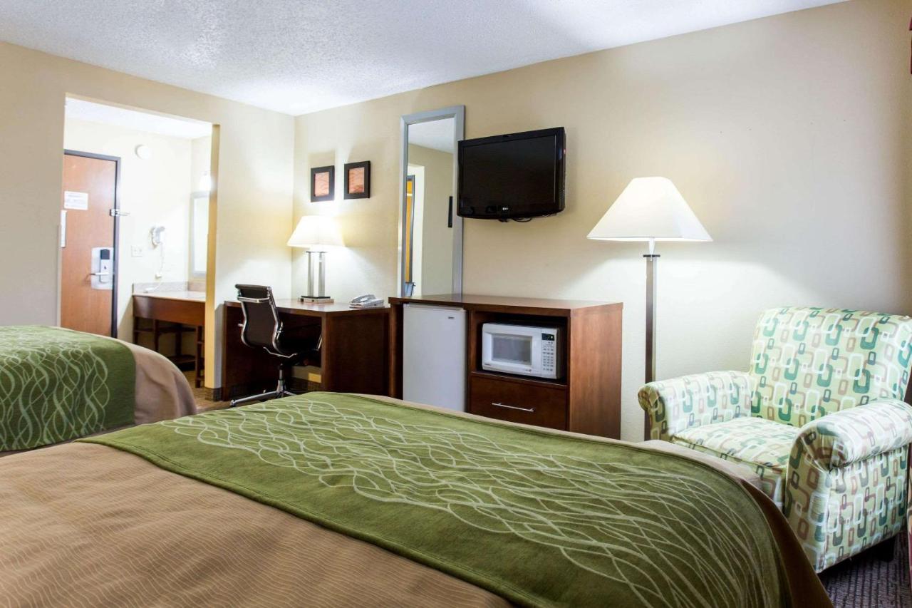 Double Room with Two Double Beds - Non-Smoking at Comfort Inn Columbia West