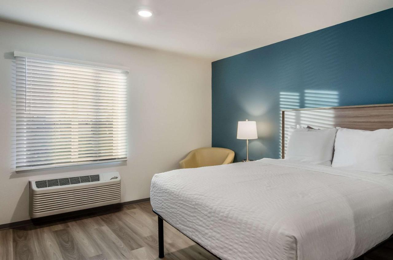 Queen Room with Roll-In Shower - Accessible/Non-Smoking at WoodSpring Suites Tacoma - Lakewood