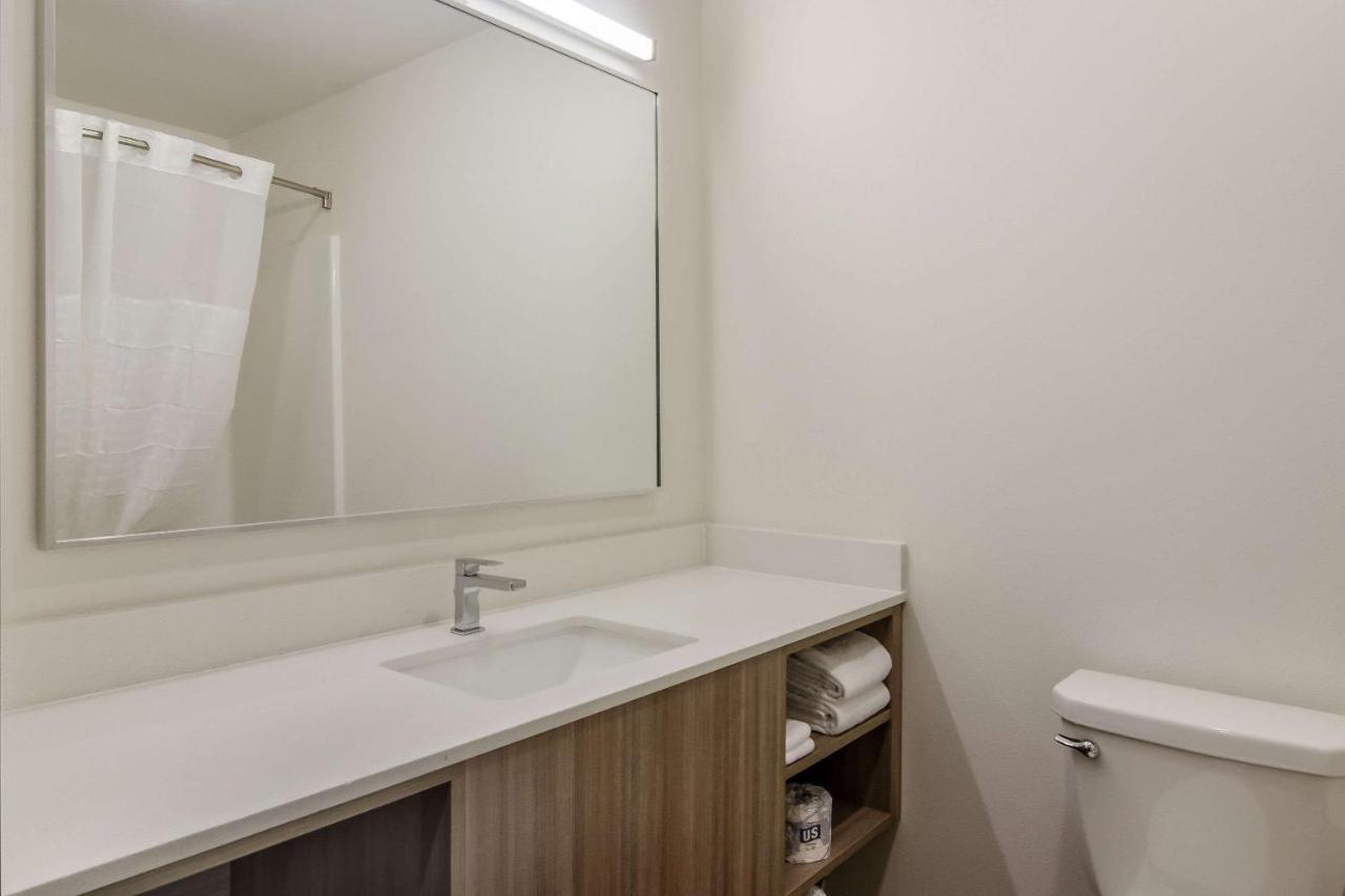 Standard King Room with Sofa Bed - Non-Smoking at WoodSpring Suites Tacoma - Lakewood