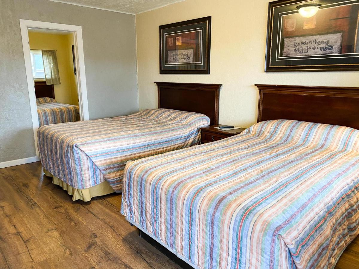  | Guest Ranch Motel