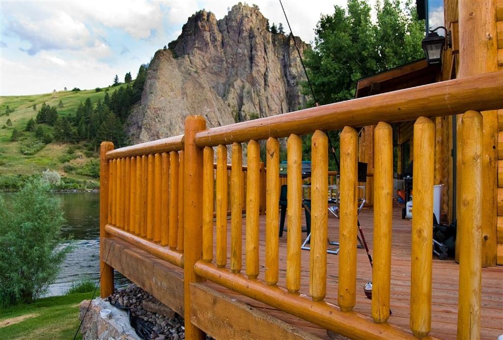 | River's Bend Lodge