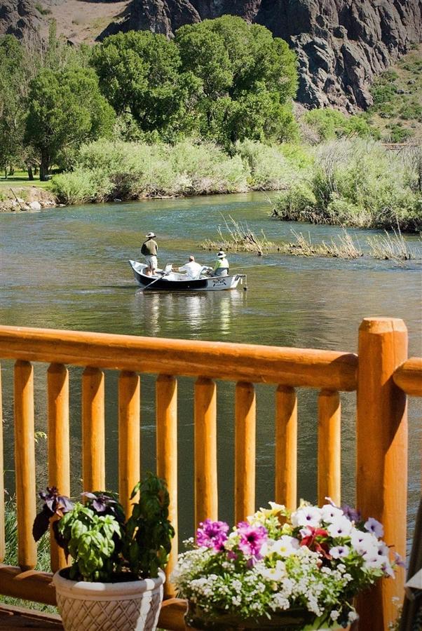 | River's Bend Lodge