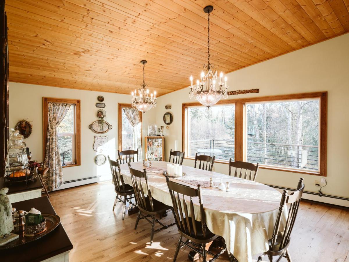  | Maria's Creekside B&B