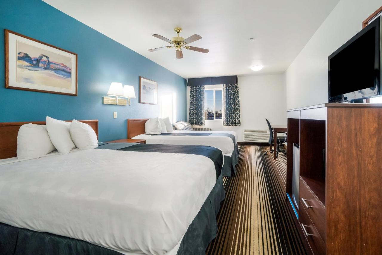 Room #90713124 at Americas Best Value Inn Green River