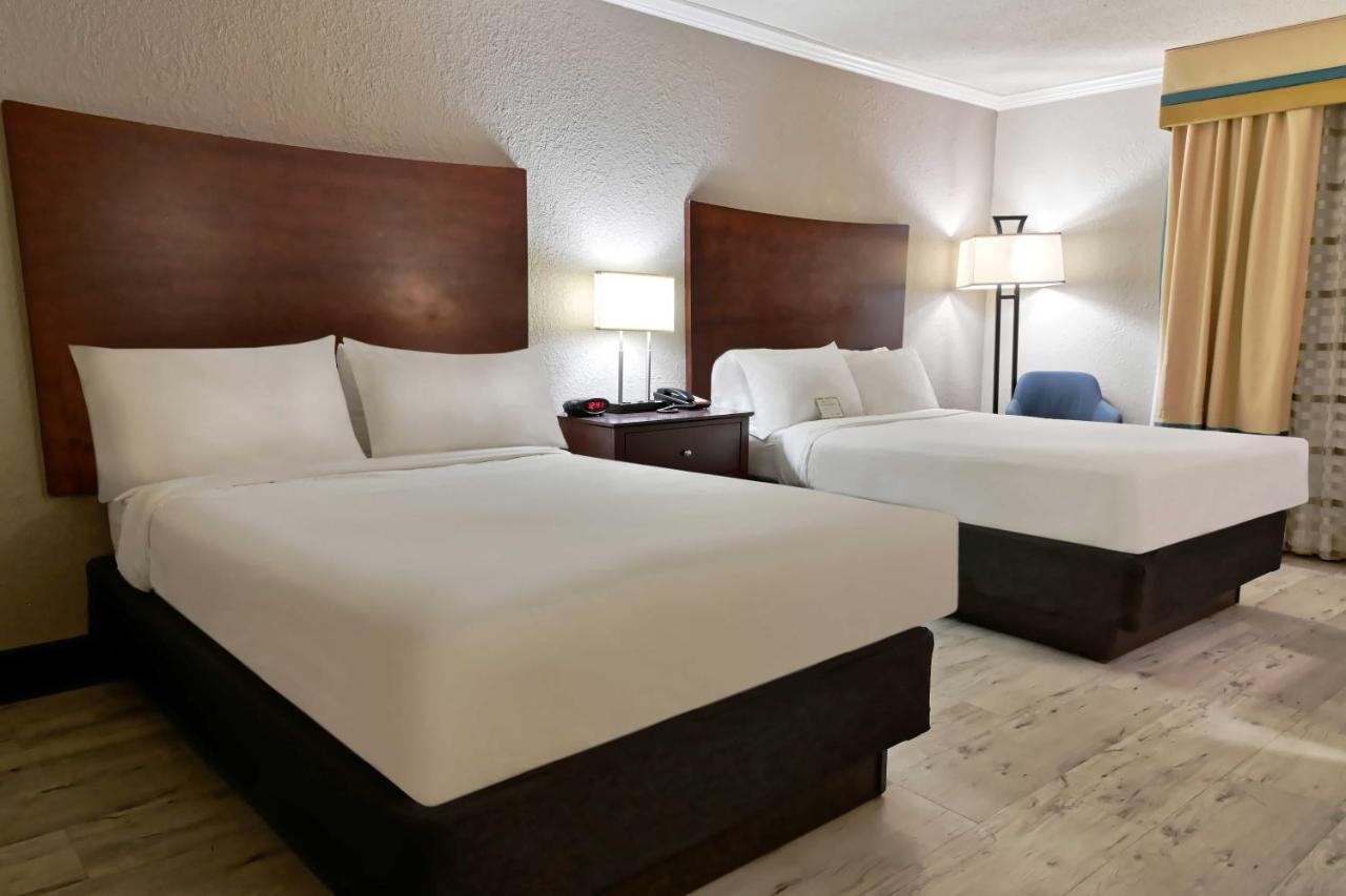 2 Double Beds Non-Smoking at Wyndham Garden Summerville