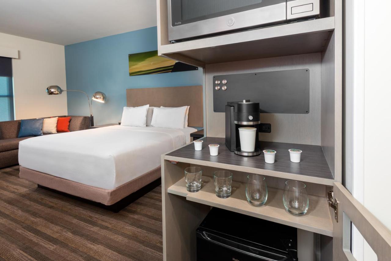 King Room at Hyatt House Tampa Airport Westshore