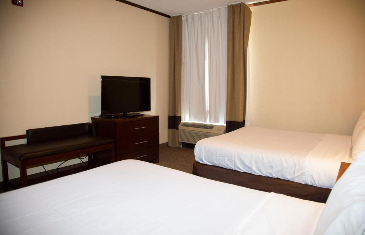 Efficiency Queen Suite with Two Queen Beds - Accessible/Non-Smoking at Comfort Inn & Suites Ardmore
