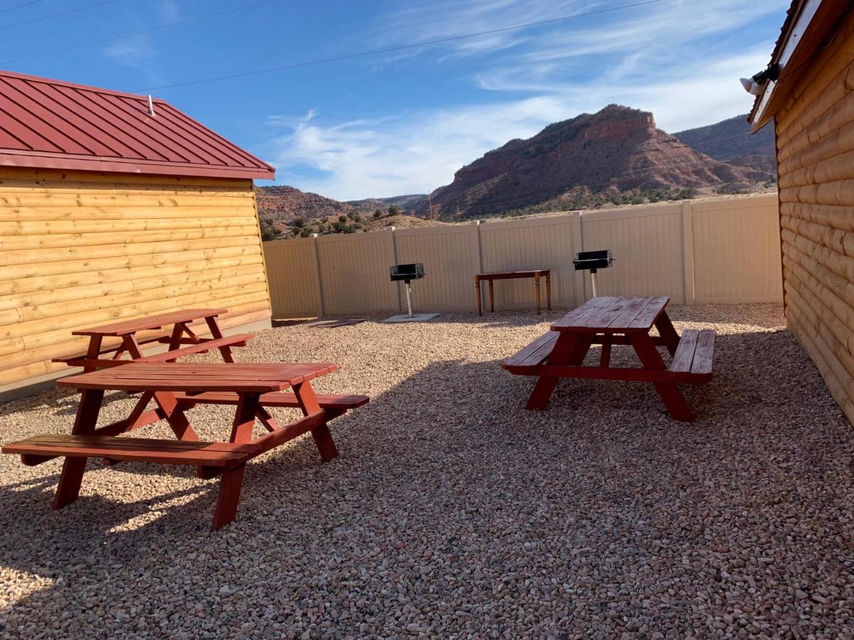  | Red Canyon Cabins