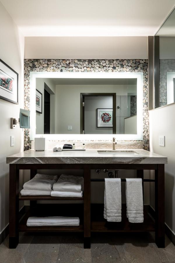 Deluxe Double Room with Shower at 7 Cedars Hotel & Casino