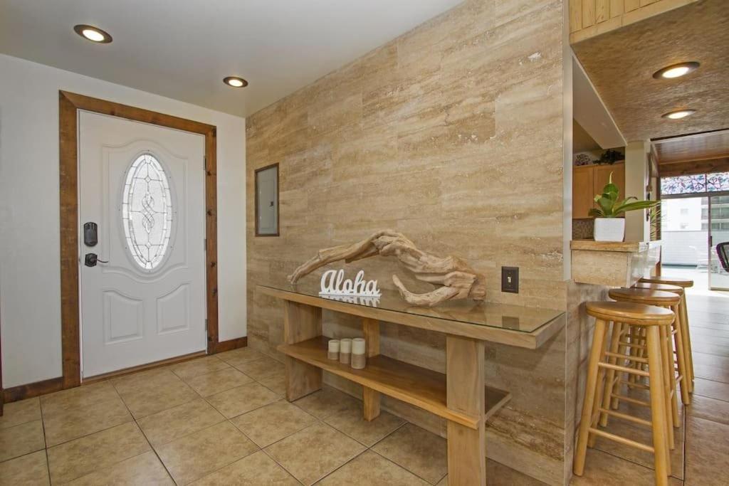 | Royal Waikiki Penthouses