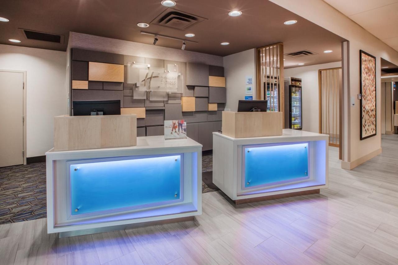 | Holiday Inn Express Brooklyn - Kings Hwy, an IHG Hotel