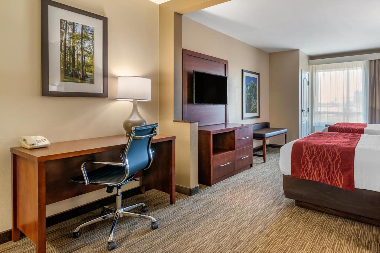 Queen Room with Two Queen Beds at Comfort Inn & Suites Tifton