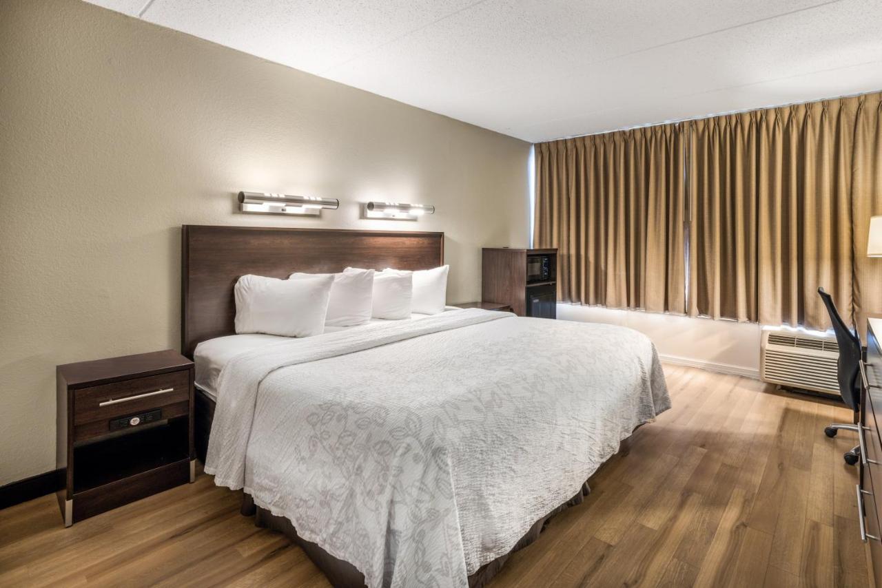 Superior King Room Disability Access Smoke Free at Red Roof Inn PLUS+ Boston - Woburn/ Burlington