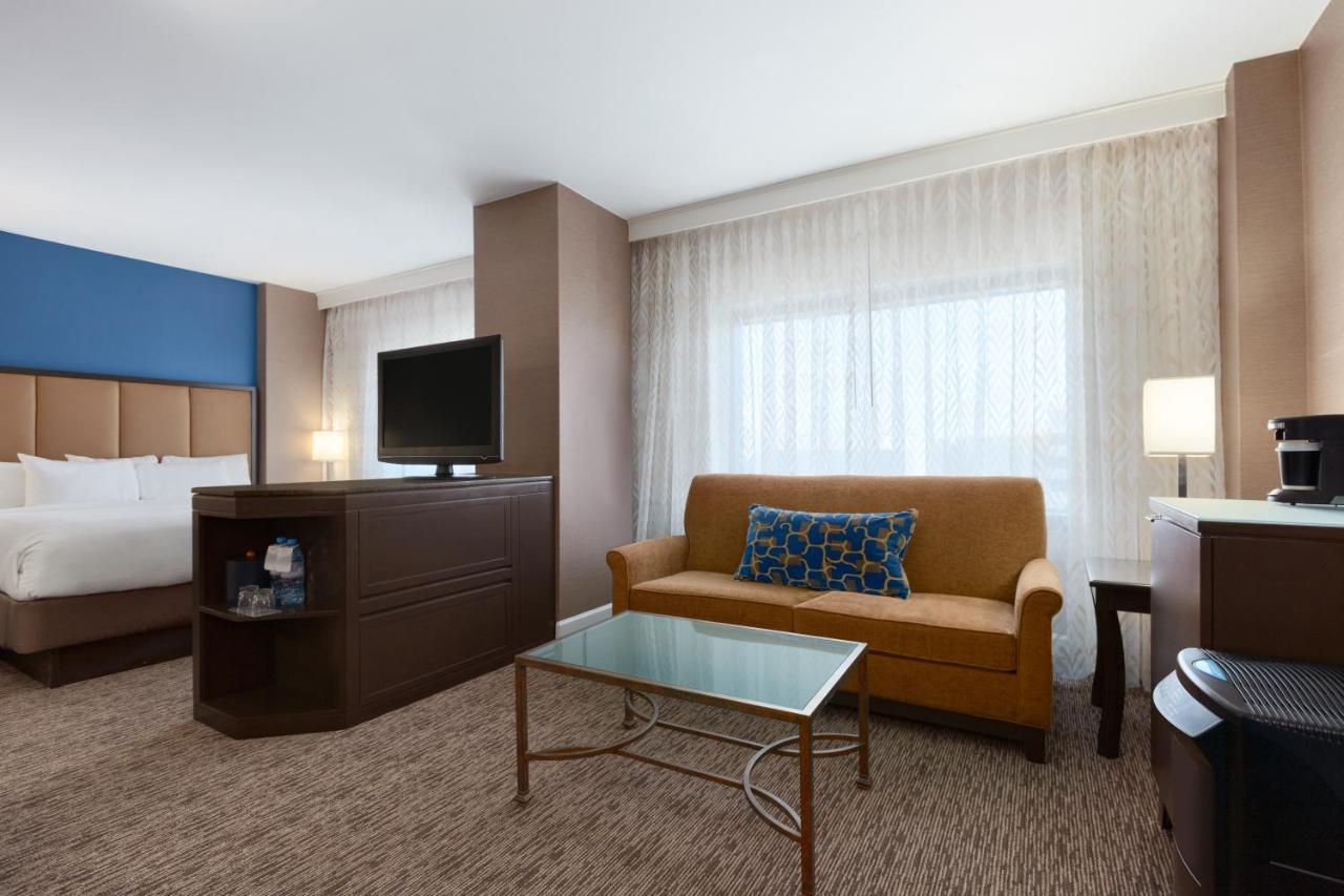 Executive King Room at Hyatt Regency Dulles International Airport