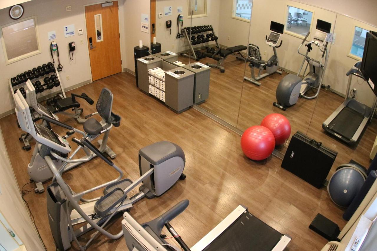 | Holiday Inn Express & Suites Cheney, an IHG Hotel