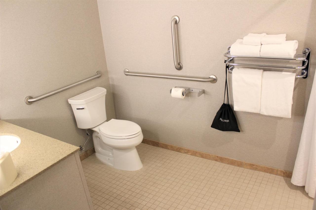 | Holiday Inn Express & Suites Cheney, an IHG Hotel