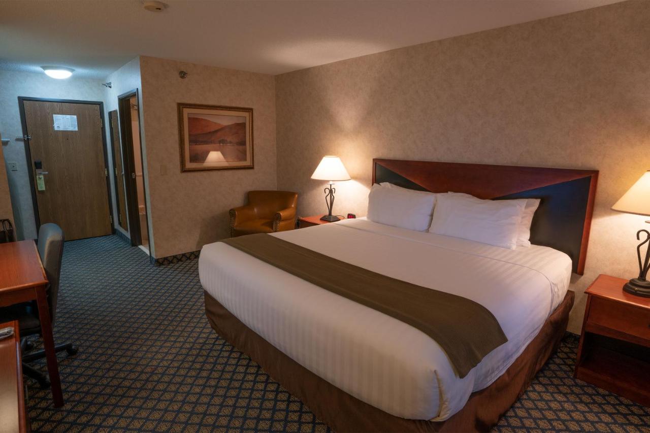  | Miles City Hotel & Suites