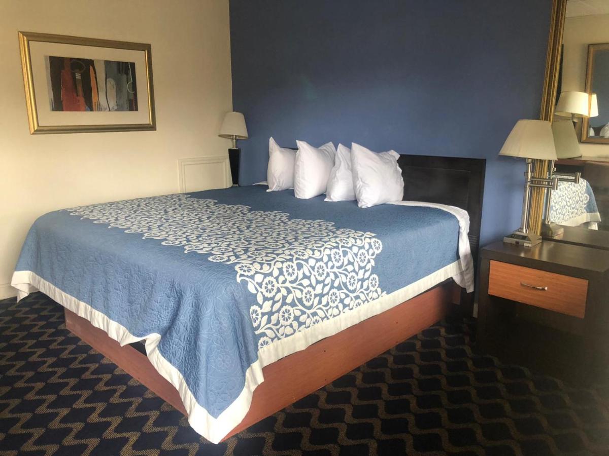 | Aderi Hotel Near Bucknell University