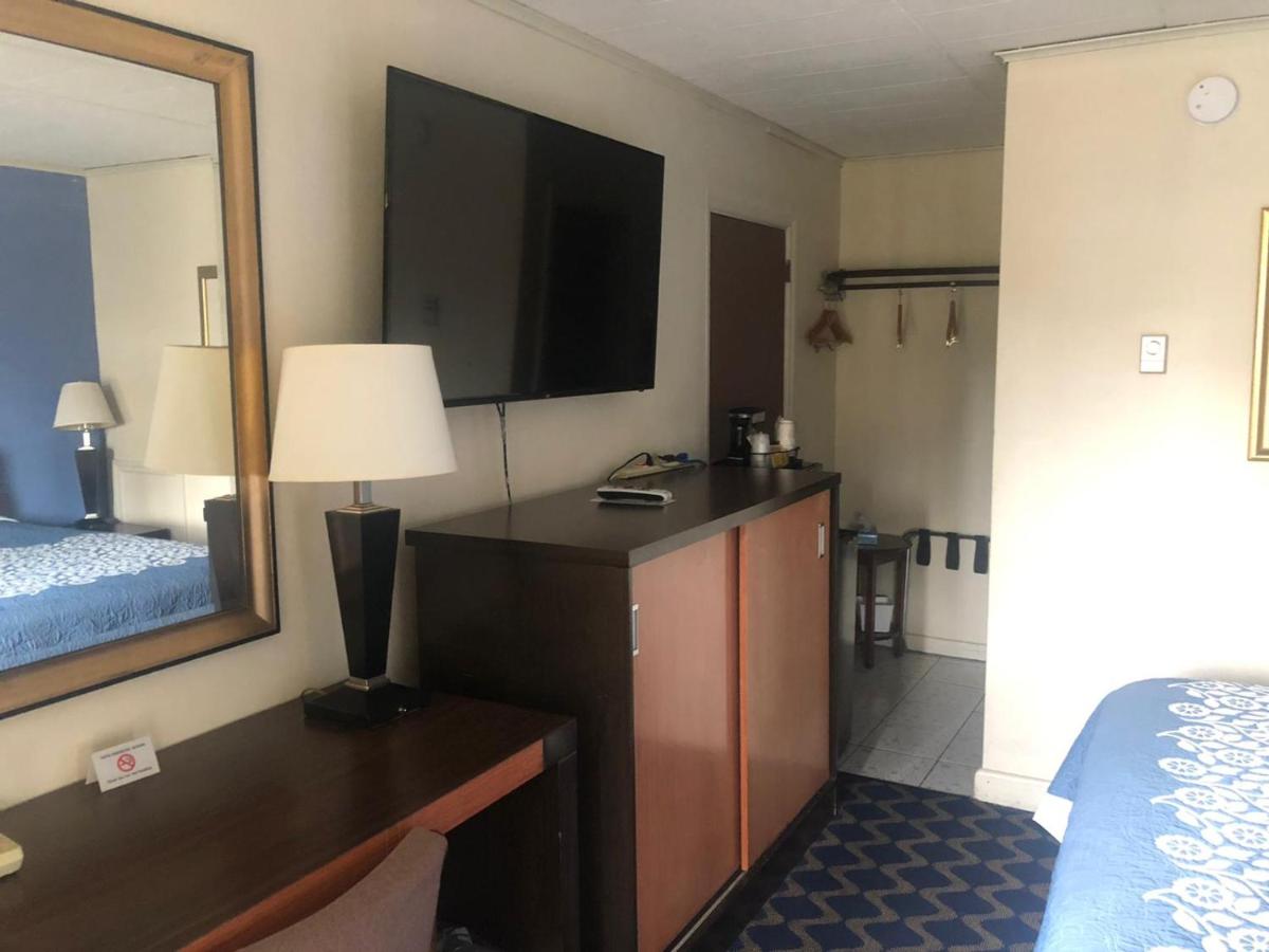 | Aderi Hotel Near Bucknell University