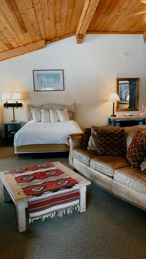 | Chama Trails Inn