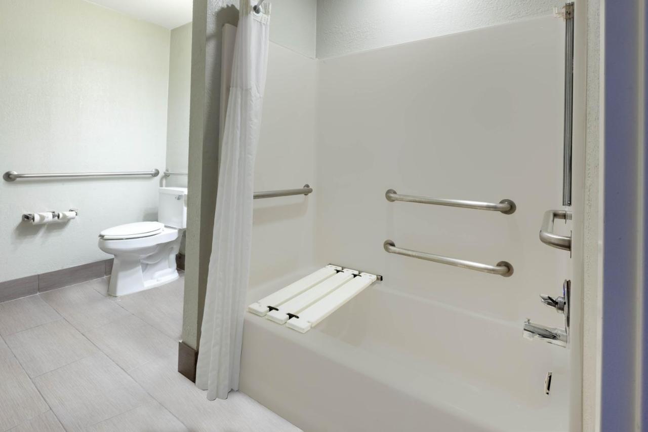 | Microtel Inn Suite by Wyndham BWI Airport