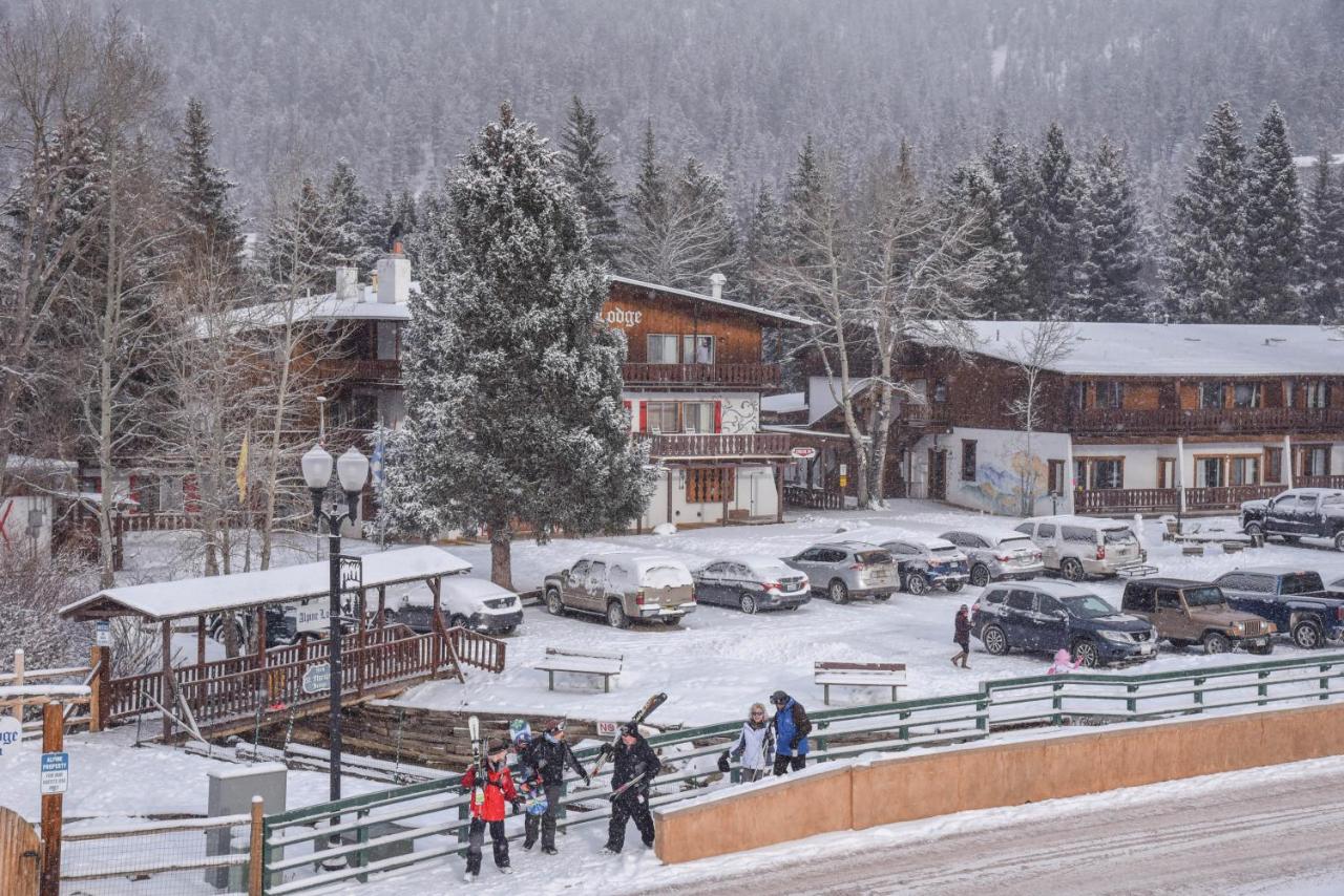| Alpine Lodge Red River