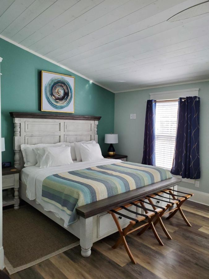 | Anchor Inn Boutique Hotel