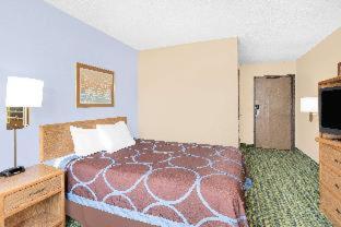 Room #35903825 at Boarders Inn & Suites by Cobblestone Hotels - Waterloo/Cedar Falls