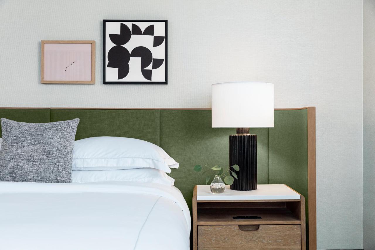 King Room with Sofa Bed and Mobility Accessible Tub at Kimpton Sylvan Hotel by IHG