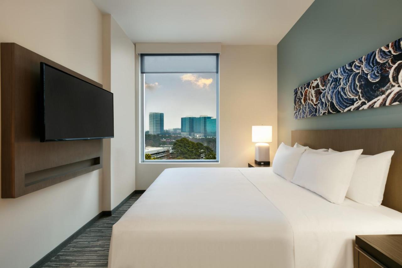 King One Bedroom Corner Suite with Kitchen at Hyatt House Atlanta / Perimeter Center