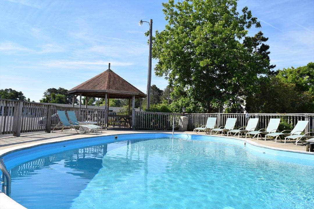 | Birchwood inn