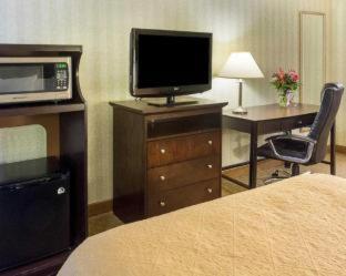 Room #27608507 at Quality Inn Fredericksburg near Historic Downtown