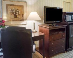 Room #27608508 at Quality Inn Fredericksburg near Historic Downtown