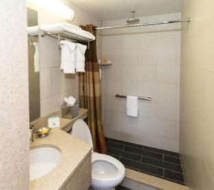Room #7664516 at Hotel Le Jolie