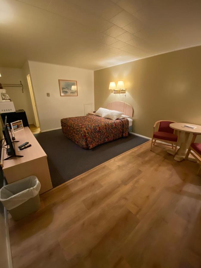 | Birchwood inn