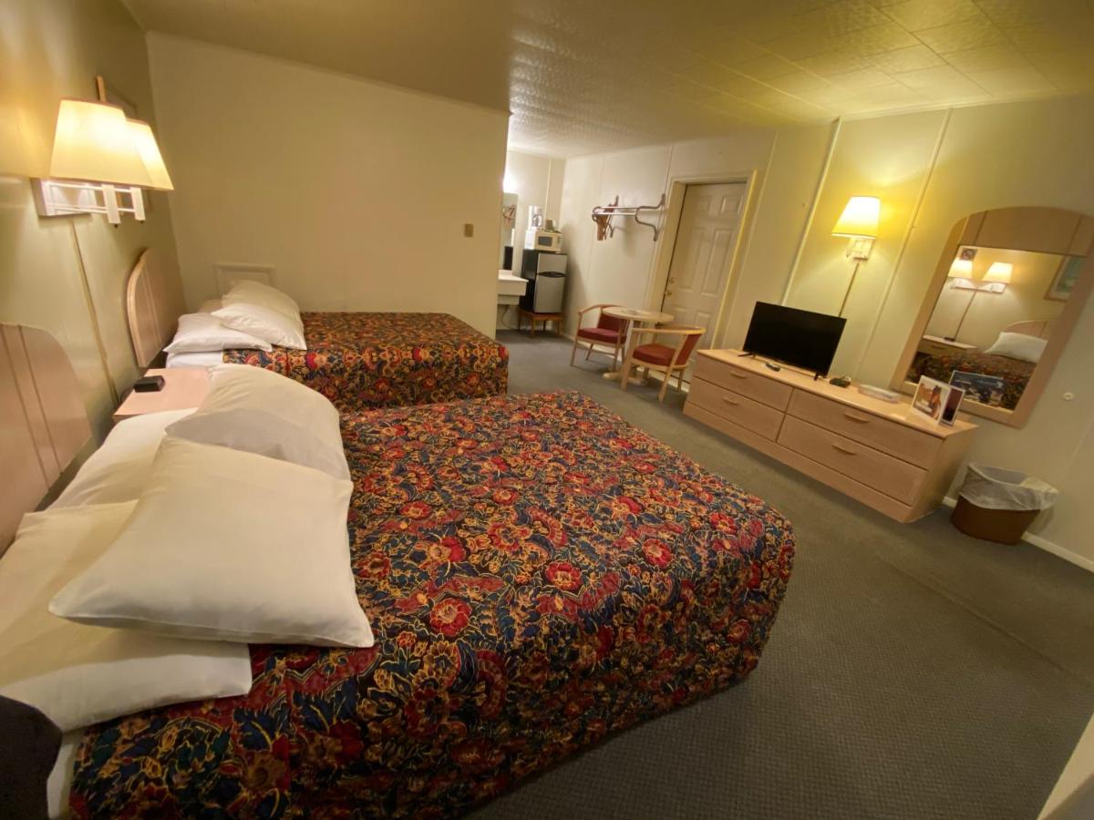 | Birchwood inn