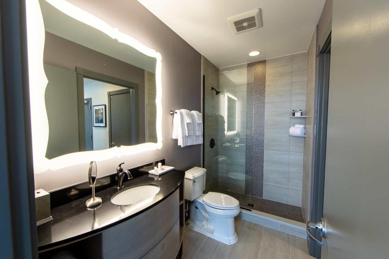 Two-Bedroom Suite - Non-Smoking at Holiday Inn Club Vacations New Orleans Resort by IHG