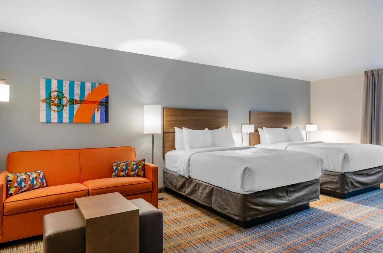 Efficiency Queen Suite with Two Queen Beds and Bathtub - Accessible/Non-Smoking at MainStay Suites Great Falls Airport