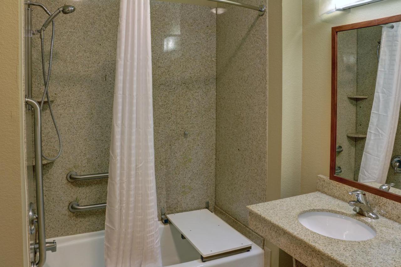 | Candlewood Suites Texarkana, an IHG Hotel