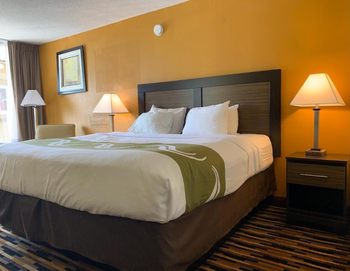 King Room - Non-Smoking at Quality Inn University Area
